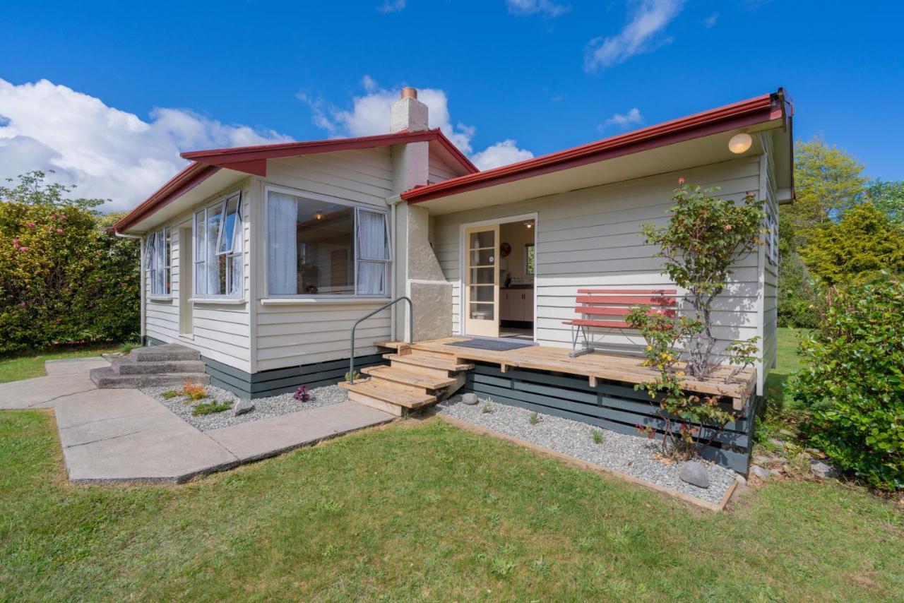 Rustlein Cottage - Te Anau Holiday Home Экстерьер фото
