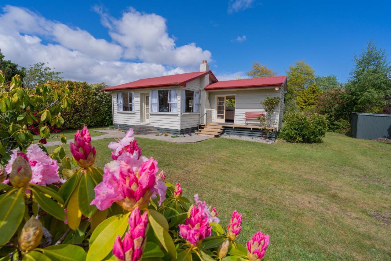 Rustlein Cottage - Te Anau Holiday Home Экстерьер фото
